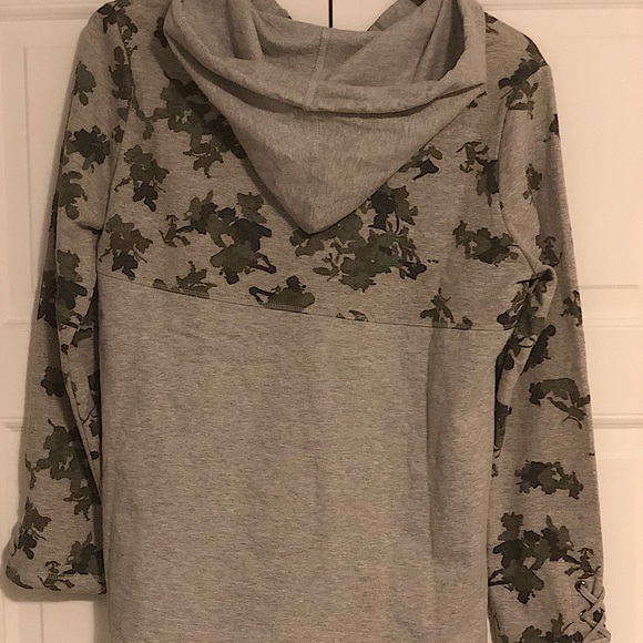 NWT KEREN Hart hooded sweatshirt with lacing detail on sleeve - Picture 2 of 5